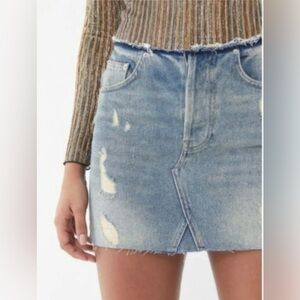 Urban Outfitters BDG Women's Size Medium Raw Edge Distressed Mini Denim Skirt